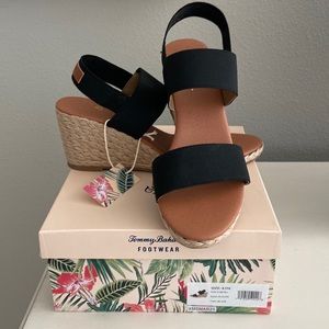 Tommy Bahama Women’s Sakura Wedge Sandal